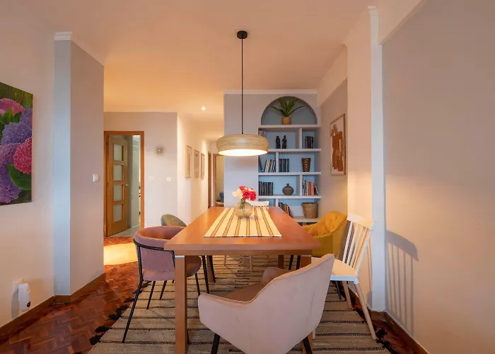 Elegantes Colores En El Puerto By ויגו